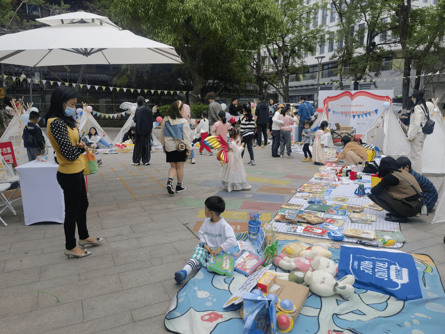 在玉林边走边读，这条路没有尽头