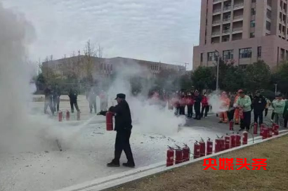 生命至上筑心间，“硬核”科普正当时 ——阜阳市成效高级中学举行消防疏散演练